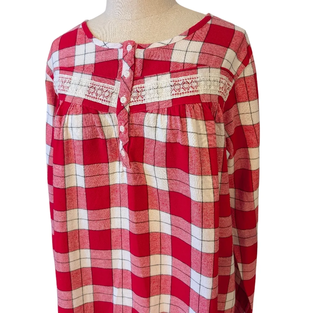 Croft & Barrow cotton flannel red & white checked traditional nightgown. Large.